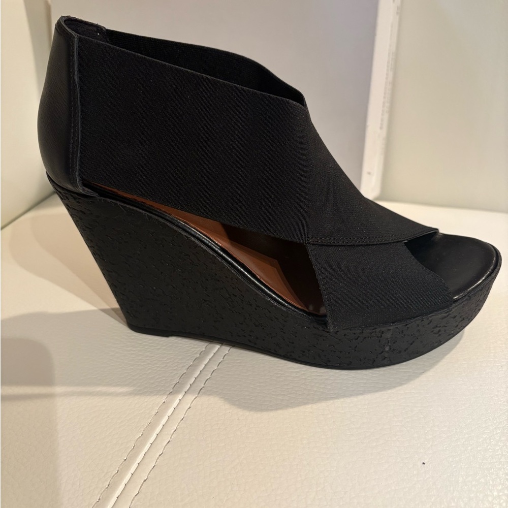 Black Wedge Shoes with Stretchy Upper and Platform Sole